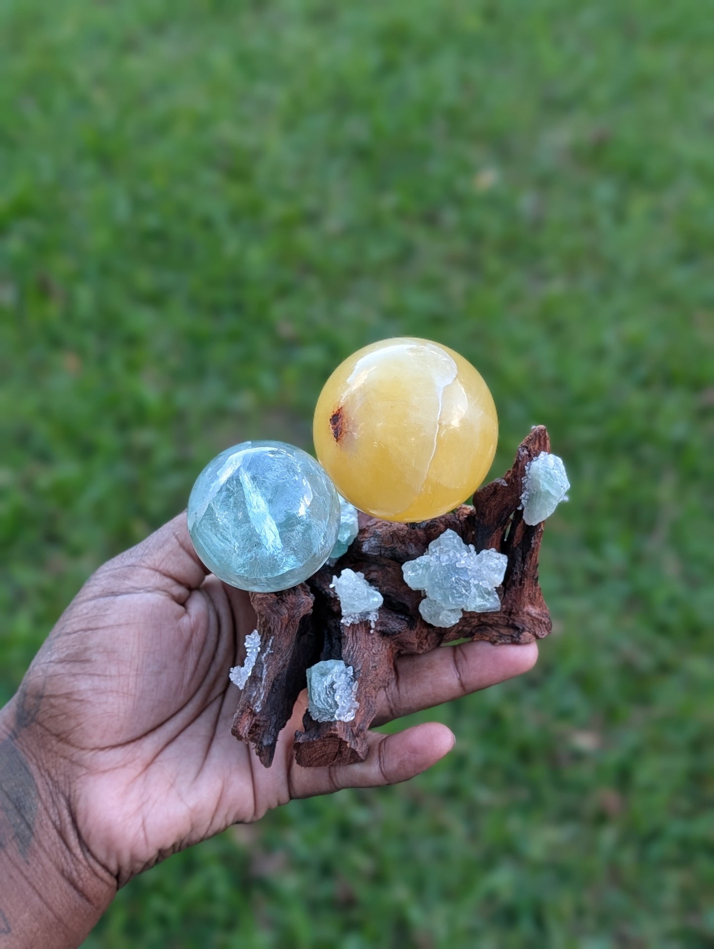 Wooden Sphere Holder